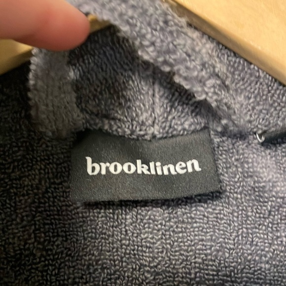 Brooklinen Charcoal Shawl Collar Cotton Bathrobe M/L - Picture 2 of 4